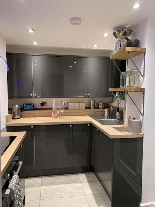 Renovated Miner'S Cottage - Family & Dog Friendly Abertillery Exterior photo